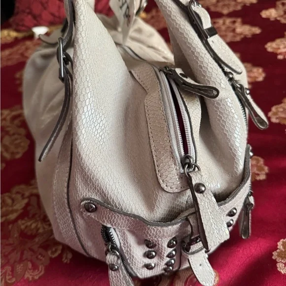 Hype Pearl Satchel Bag | NWT - Picture 3 of 6